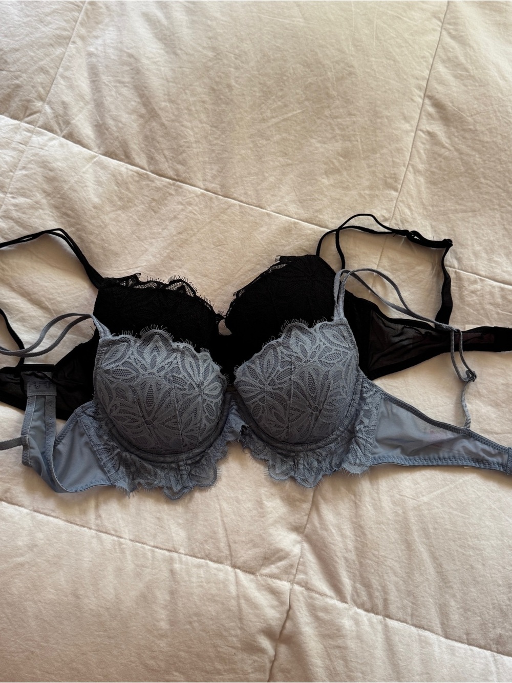 PINK Victoria's Secret Lace Lightly Lined Bras